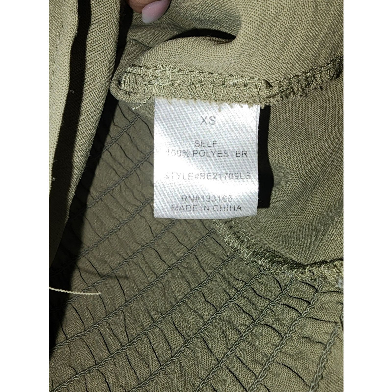 Alternative Apparel Alter'd State Sage Green Off-Shoulder Long Sleeve Top XS Size XS / US 0-2 / IT 36-38 - 4 Thumbnail
