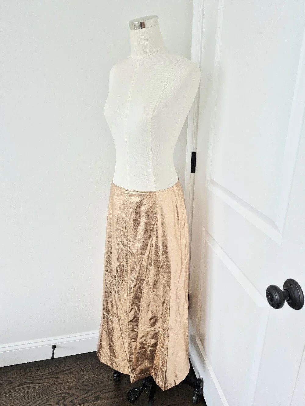 Other Tuckernuck x India Hicks Rose Gold Metallic London Skirt NWT Size 32" / US 10 / IT 46 - 9 Thumbnail