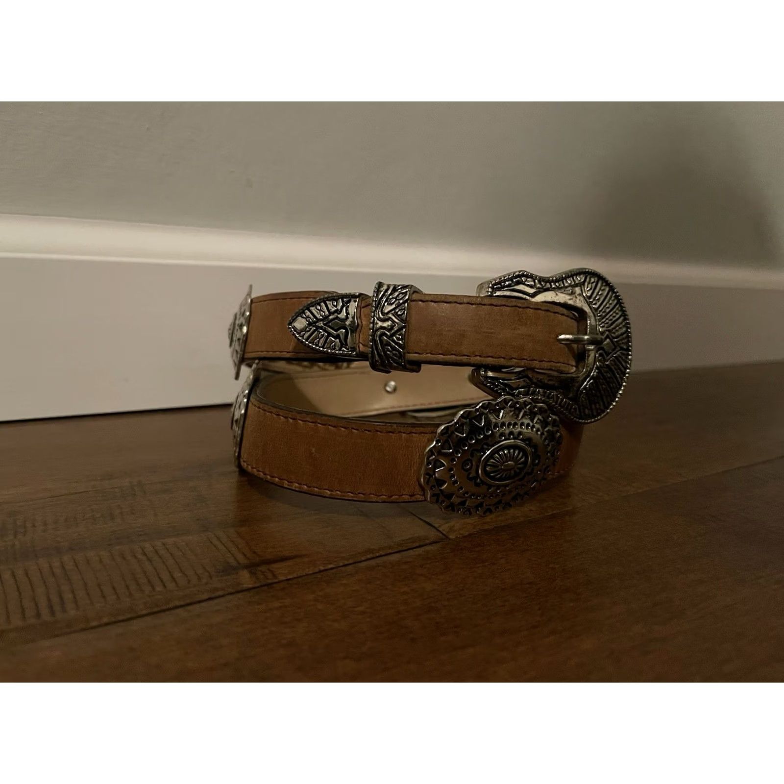 Vintage Circle Y of Yoakum Western Leather Concho Belt Brown Cowgirl Women's 32 Size ONE SIZE - 2 Thumbnail