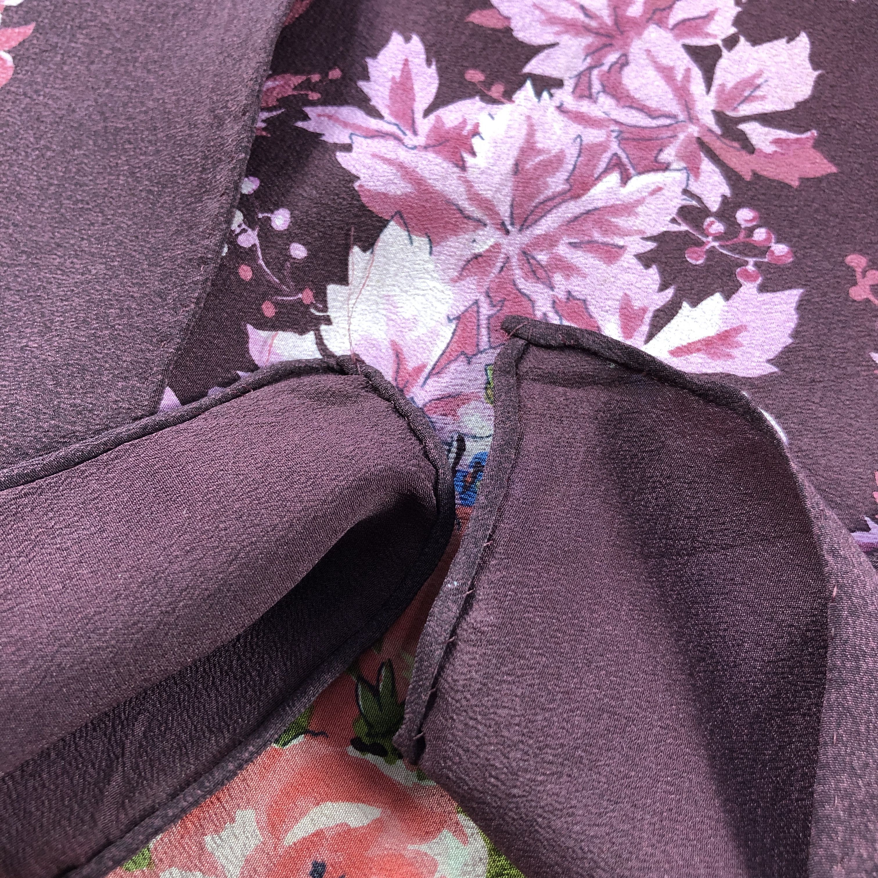 Vintage Sure Flag Floral Hand Rolled Silk Scarf M1219 Size ONE SIZE - 5 Thumbnail