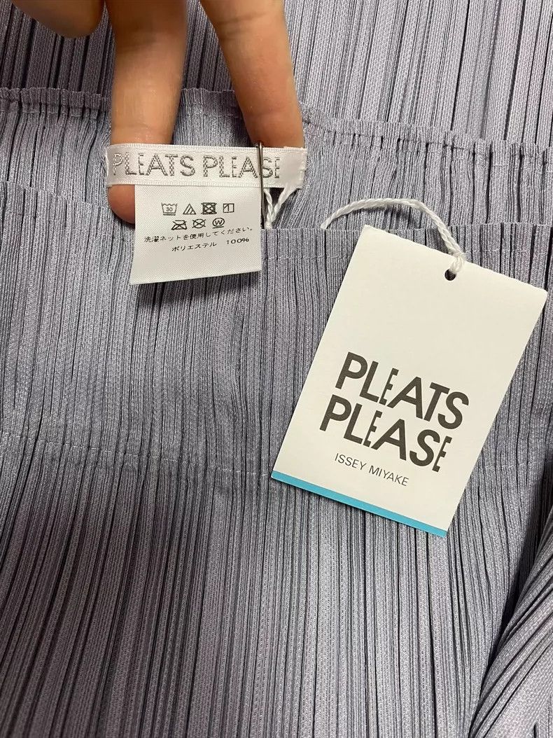 Issey Miyake Issey Miyake size:3 Pearl blue pleated skirt Size 23" - 7 Thumbnail