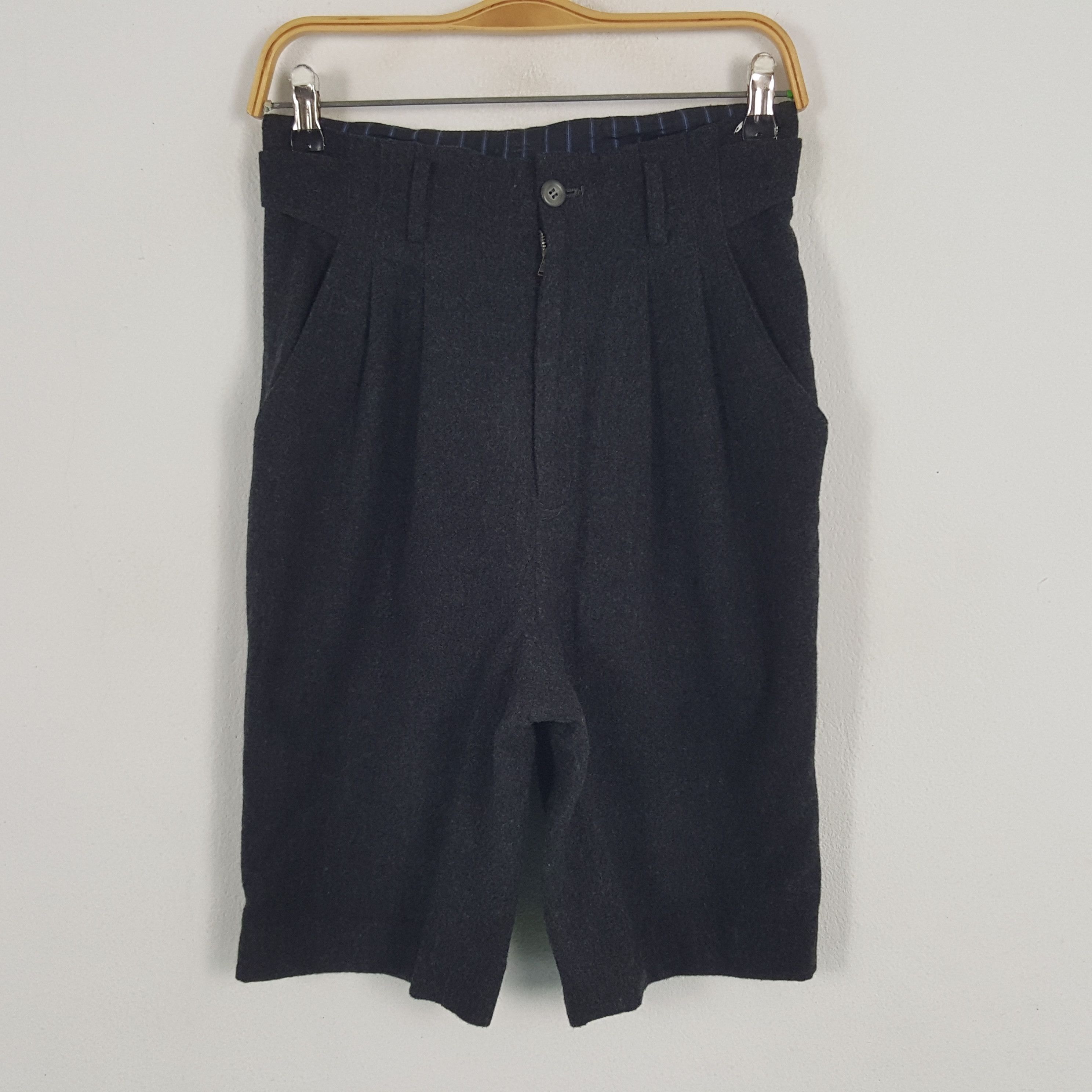 Hai Sporting Gear × Issey Miyake × Vintage Vintage Hai Sporting Gear by Issey Miyake Wool Short Pants Size US 27 - 1 Thumbnail