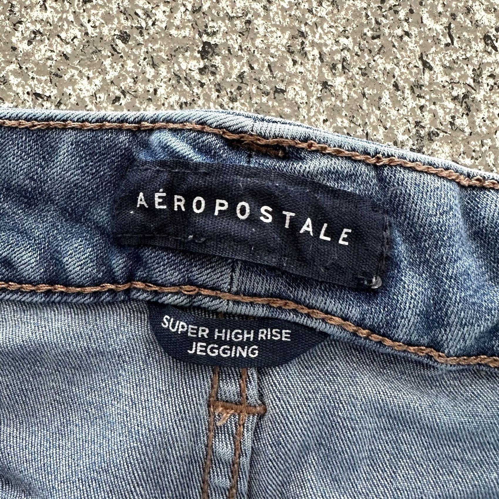 Vintage Aéropostale Jeans Womens 6 Reg 24x27 High Rise Jegging Distressed Blue Pants Jeans Women XS? Size 42" / US 20 - 4 Thumbnail