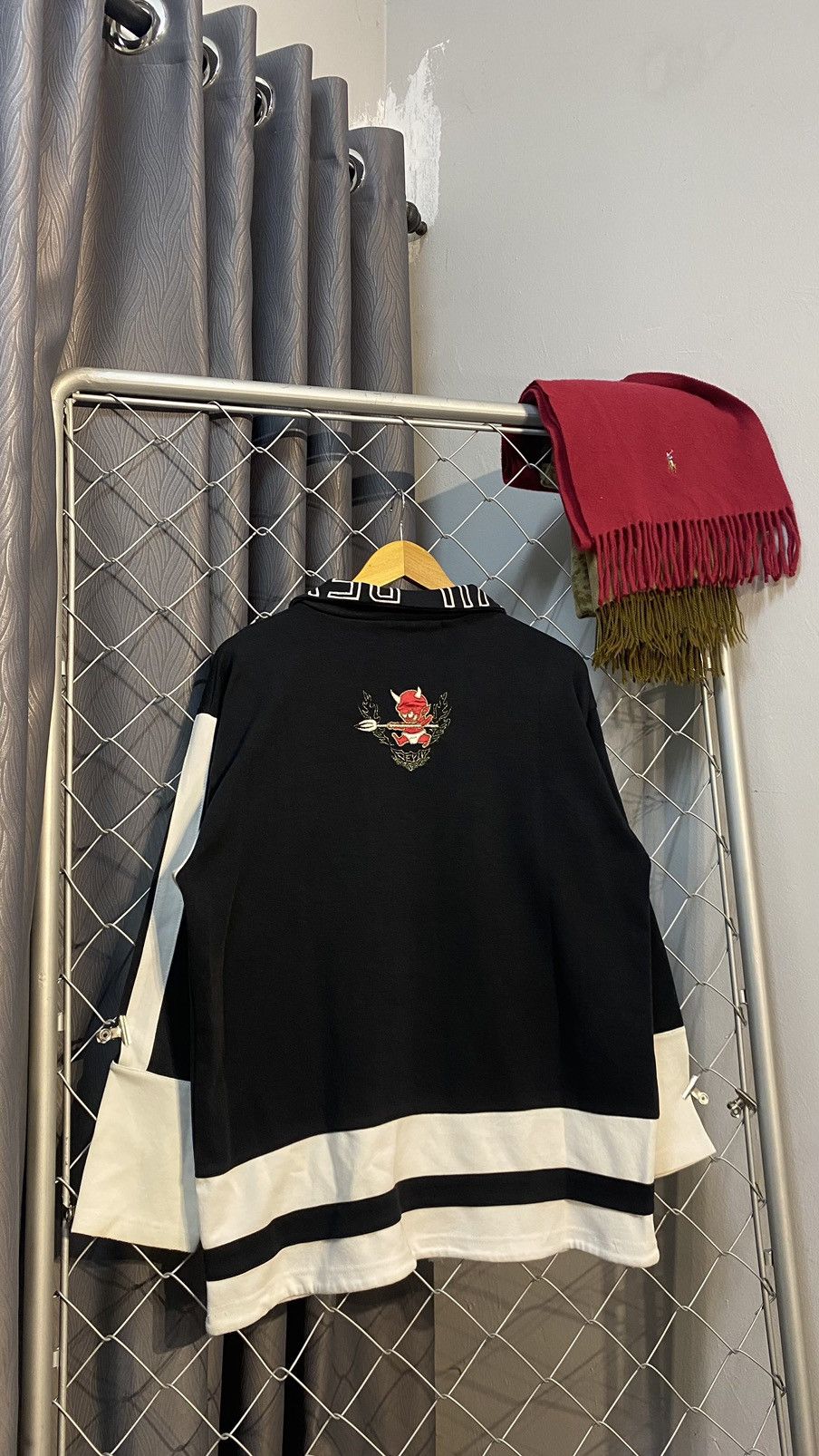 Japanese Brand × Vintage DEVIL HALFZIPPER COTTON BLACK WHITE EMBROIDERY Size US M / EU 48-50 / 2 - 2 Thumbnail