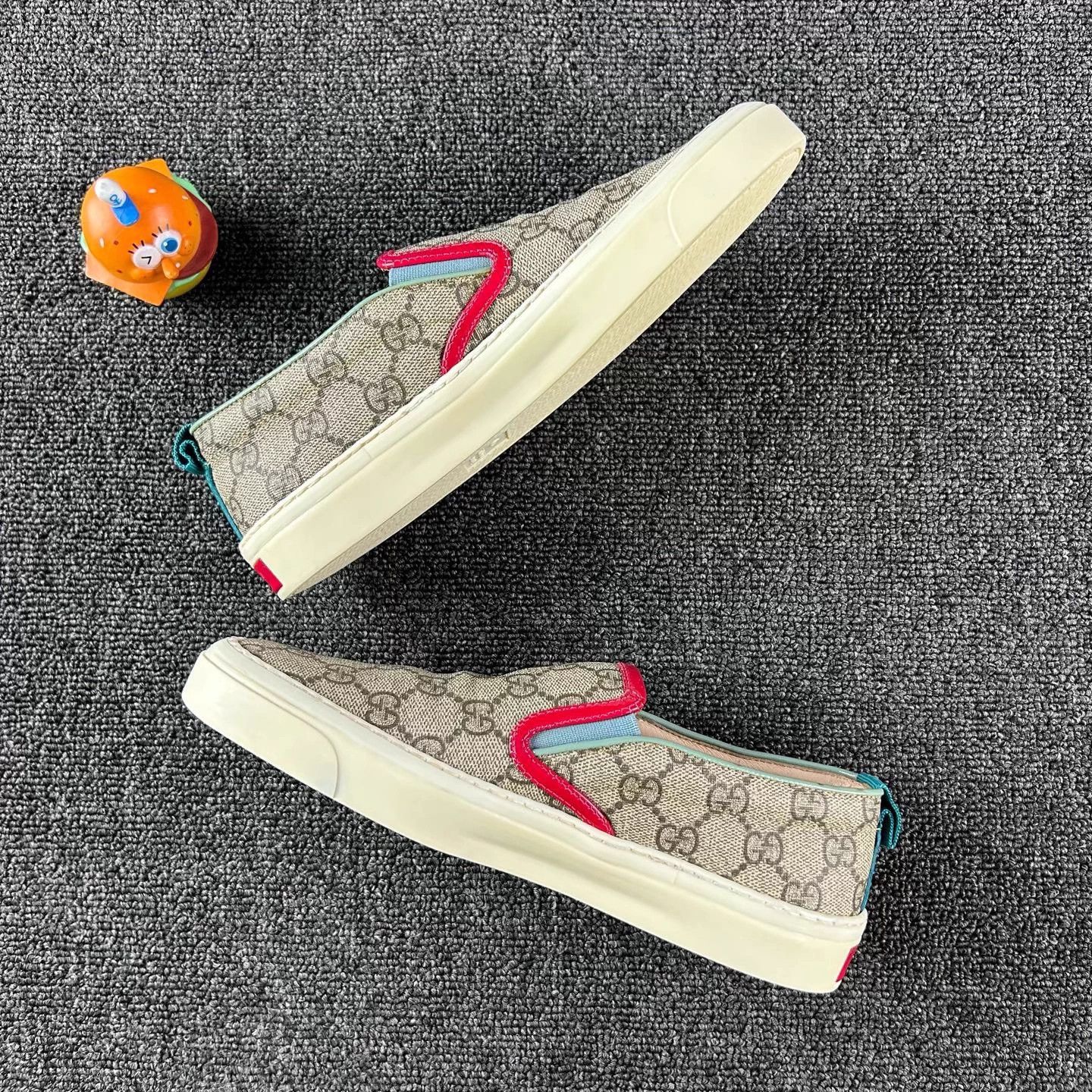 Gucci Gucci GG Supreme slip-on sneaker women's 35.5 Size US 4.5 / IT 34.5 - 3 Thumbnail