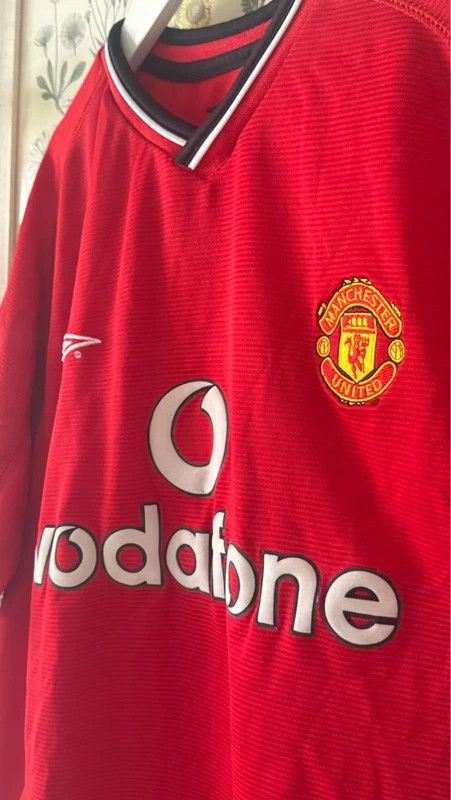 Umbro Manchester United Home 2000–2002 Size US S / EU 44-46 / 1 - 2 Thumbnail