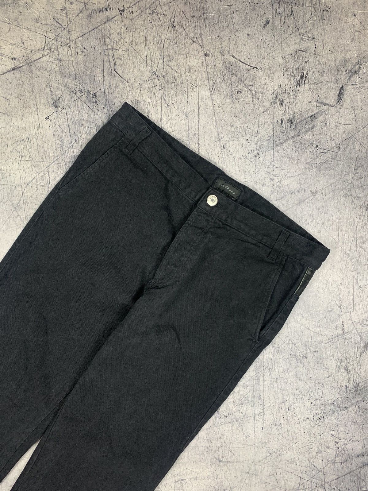 John Richmond Men’s Designer John Richmond Black Straight Jeans Size 35 Size US 35 - 2 Thumbnail