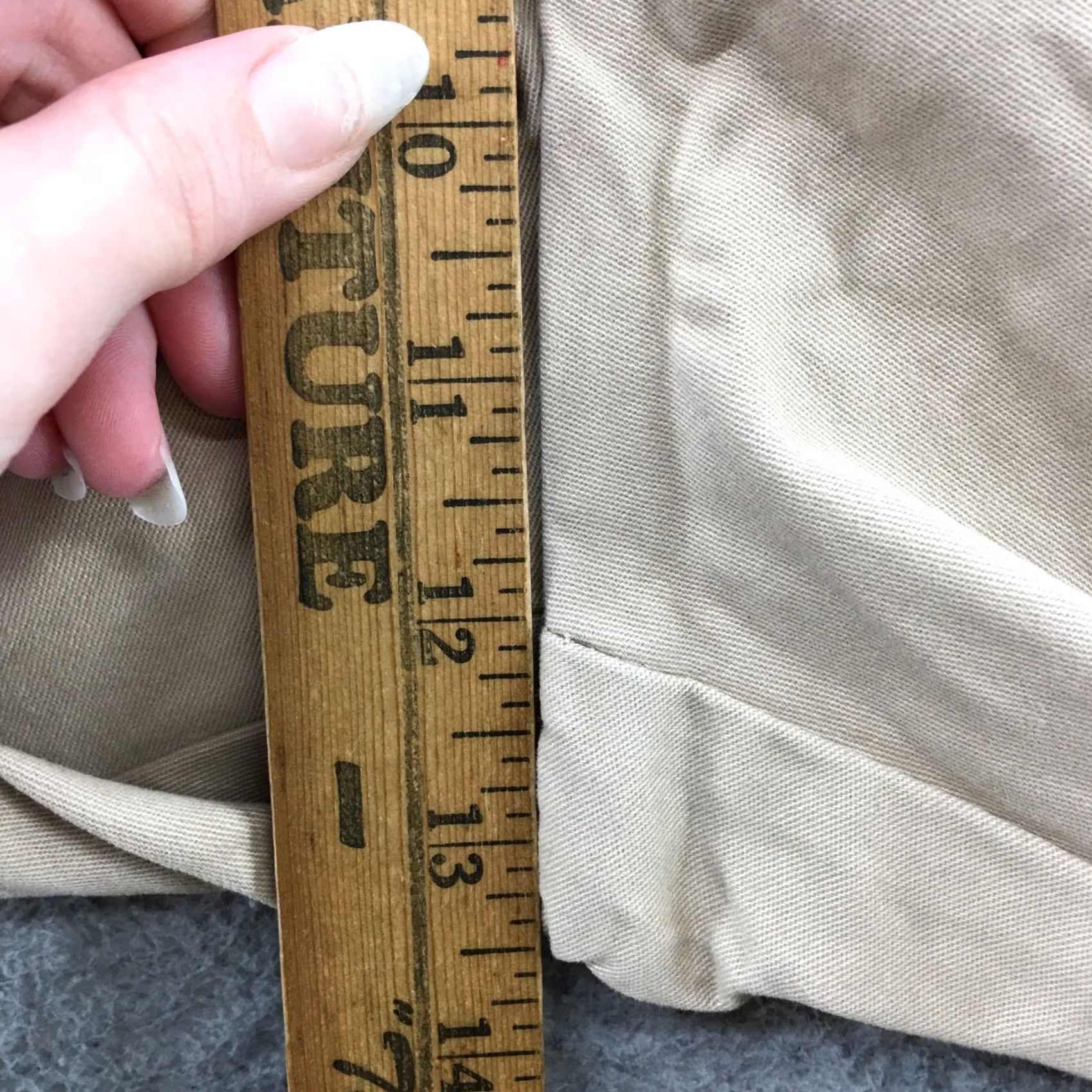 Old Navy Old Navy Chino Pants Mens 34x32 Beige Cotton High Rise Casual NEW Pants Mens Regular Beige Cotton Chino High Rise Casual NEW Size US 34 / EU 50 - 6 Thumbnail