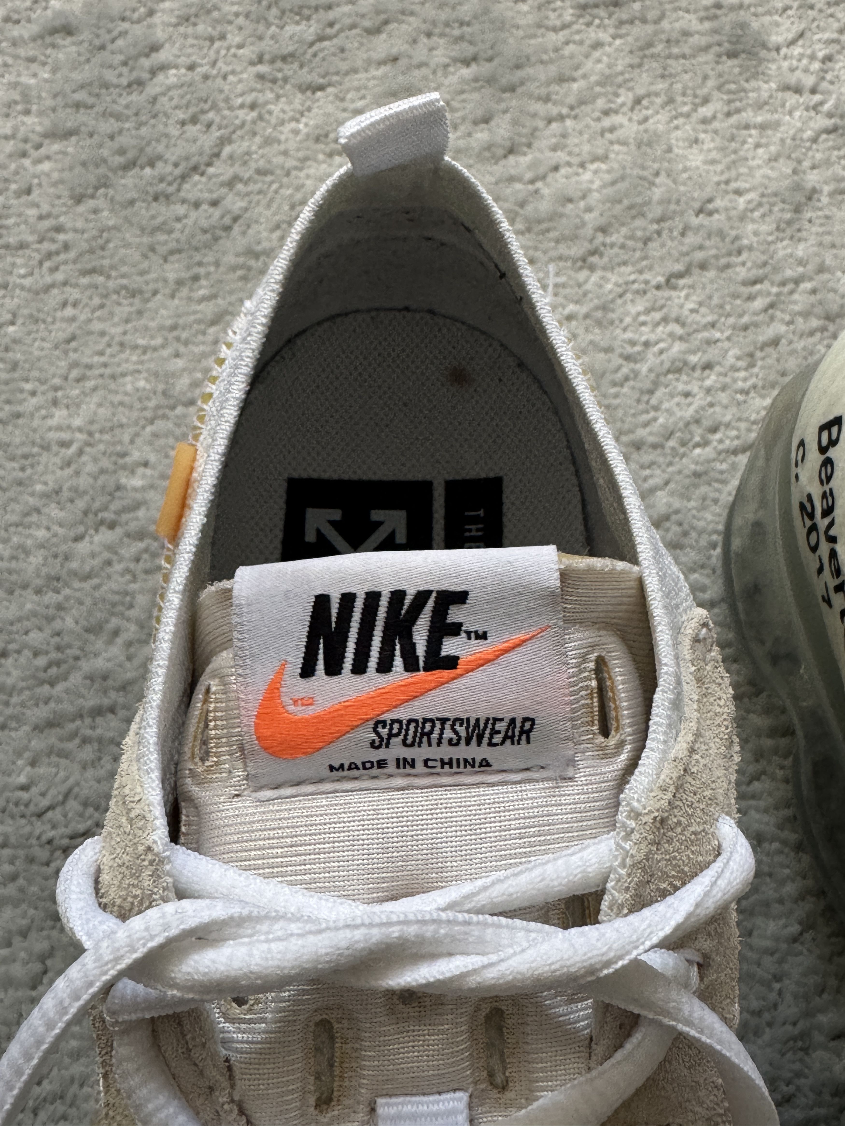 Virgil Abloh -Nike OFF WHITE- VAPORMAX PART 2 WHITE (10.5) Size US 10.5 / EU 43-44 - 2 Thumbnail