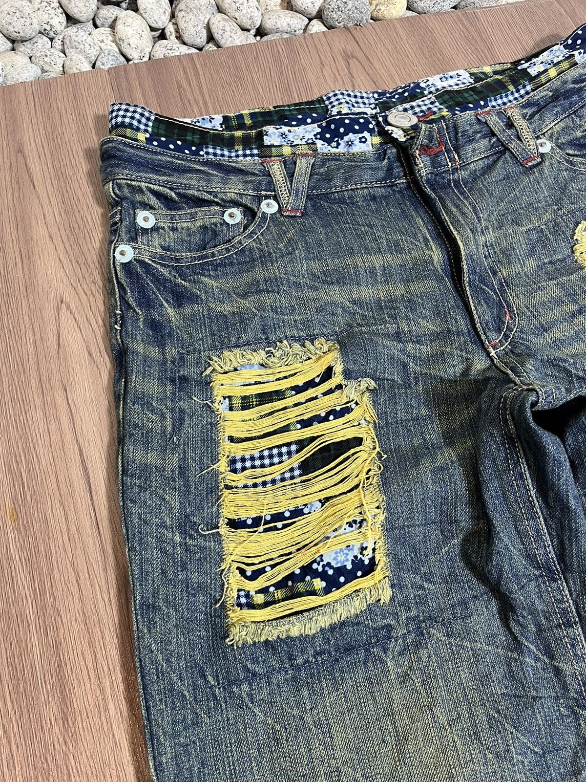20471120 × Japanese Brand Jouer Aux Echecs double waist mudwash distressed denim jorts Size US 31 - 9 Thumbnail