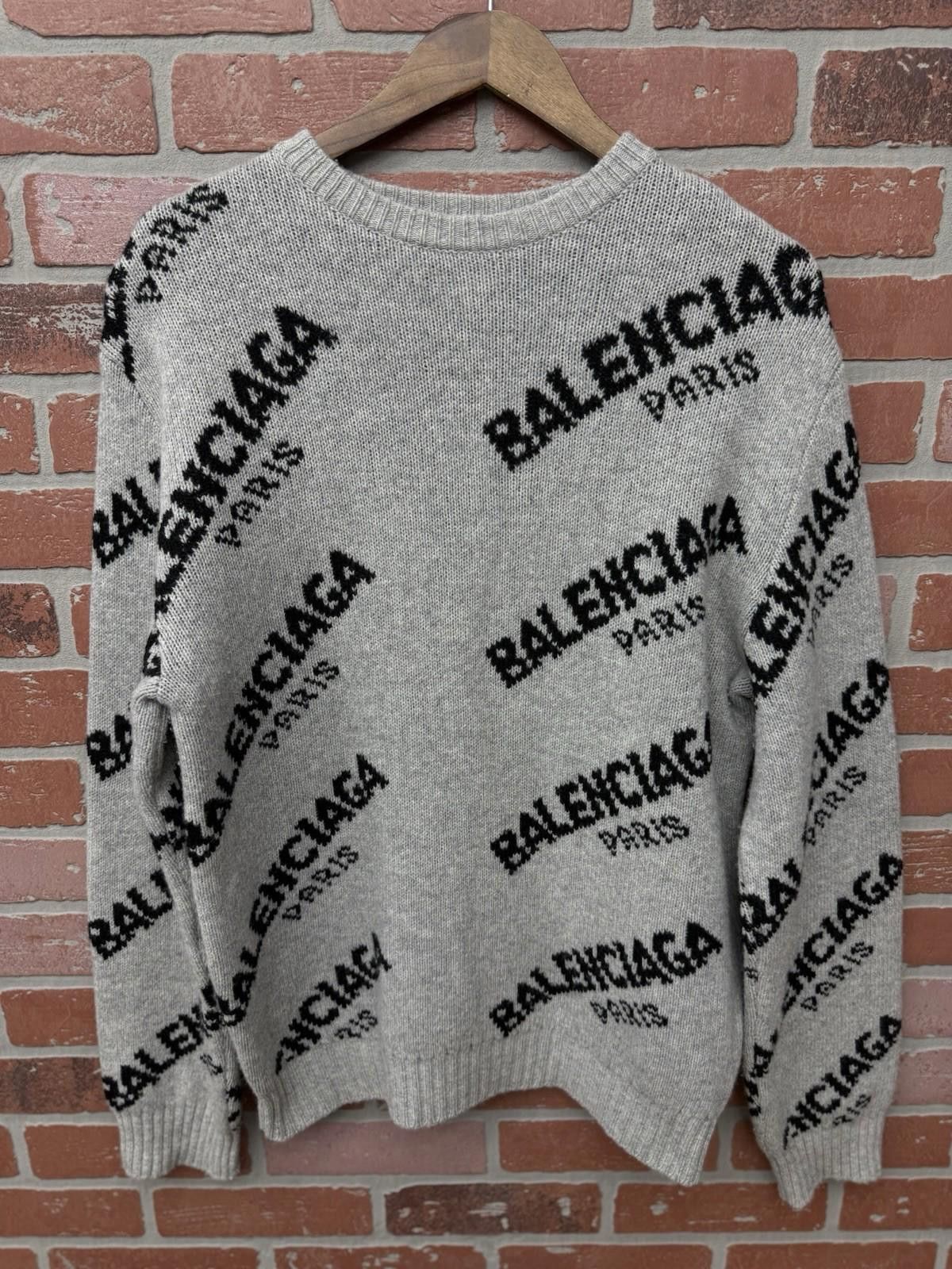 Balenciaga Size Medium- Balenciaga Knit Crewneck Grey Paris Logo $1500 Size US M / EU 48-50 / 2 - 6 Thumbnail