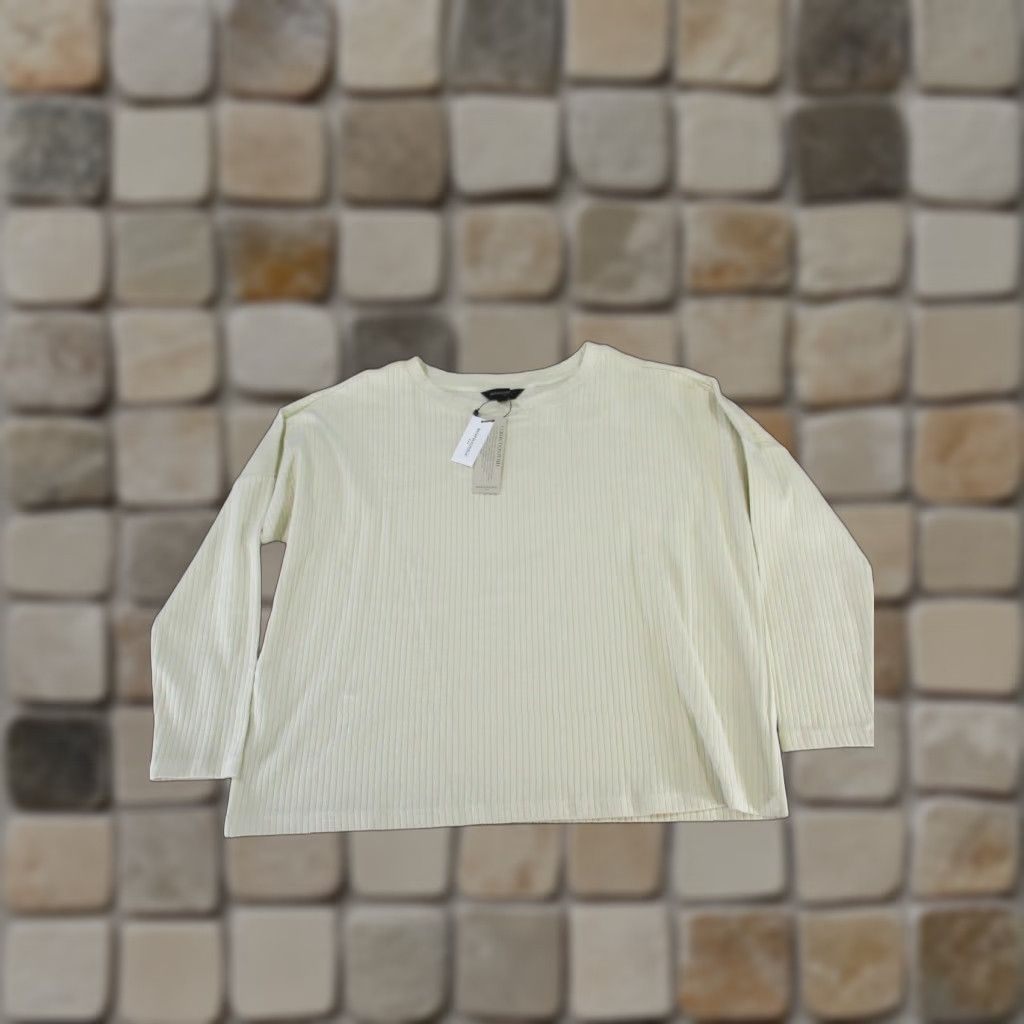 Banana Republic Banana Republic Sweater Womens XS Petite Ivory Cotton Pullover Long Sleeve Round Neck Knit Vintage? (no) Size XS / US 0-2 / IT 36-38 - 1 Thumbnail