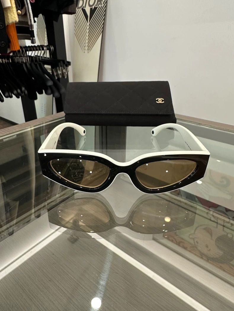 Chanel Chanel Black White Panda Sunglasses Size ONE SIZE - 2 Thumbnail