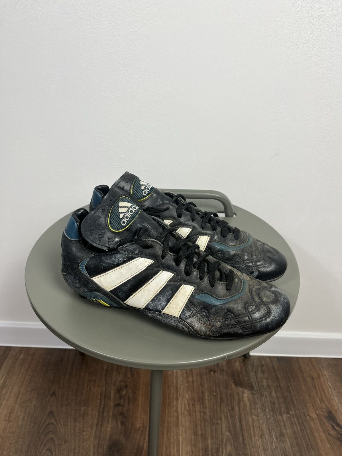 Adidas × Vintage Adidas Predator Touch 1996 Soccer Cleats Black White US 8.5 Size US 8.5 / EU 41-42 - 1 Thumbnail