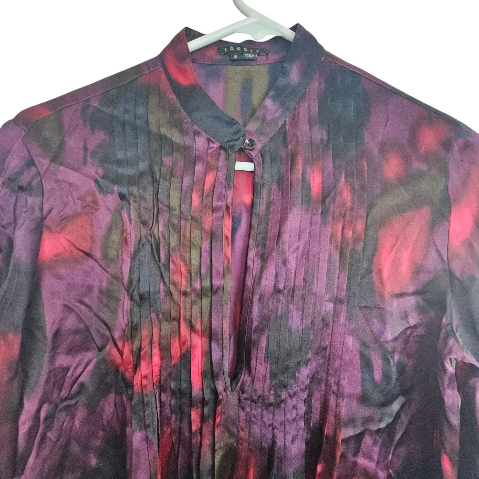 Theory Theory Bianca Vague Silk Pleated Keyhole Blouse Quiet Luxury Size S / US 4 / IT 40 - 3 Thumbnail