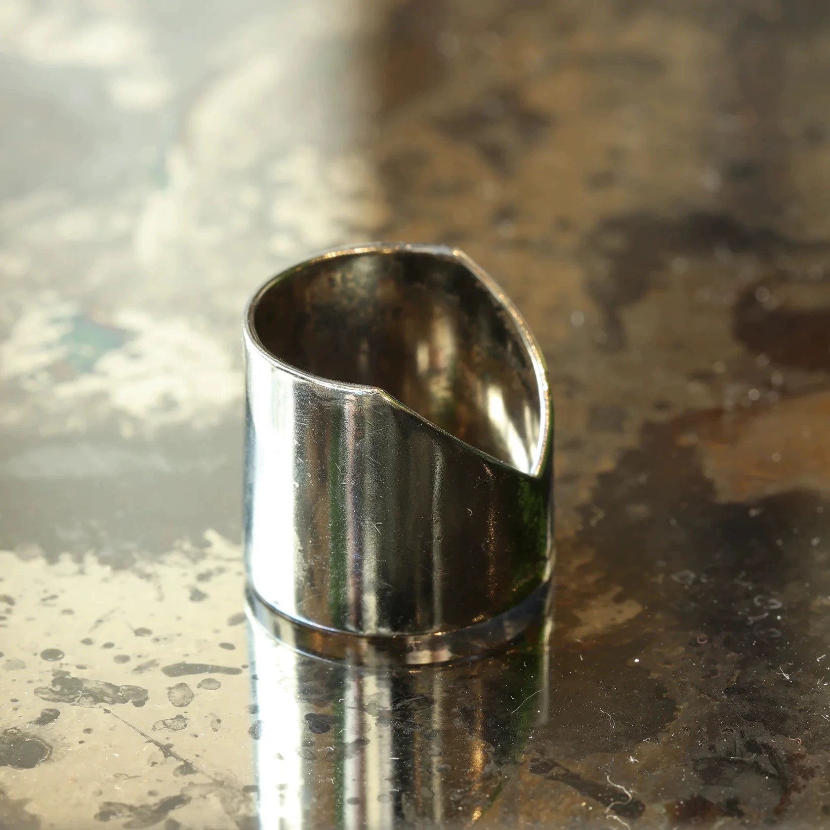 Chin Teo Chin Teo Distressed Silver-Black Shield Armor Ring US10 Size ONE SIZE - 3 Thumbnail