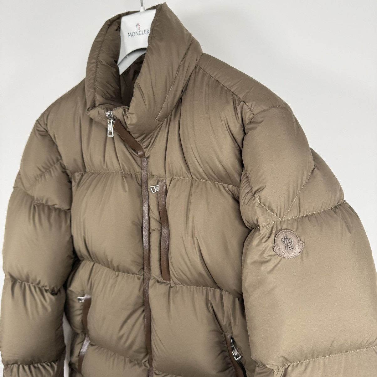 Moncler Moncler Besbre Men’s Down Puffer Jacket Size 3 (M/L) Brown Size US L / EU 52-54 / 3 - 3 Thumbnail