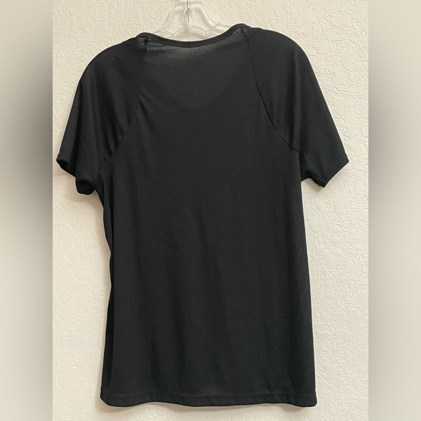 Patagonia Patagonia V-Neck Short Sleeve Tee in Black - Size Large Size L / US 10 / IT 46 - 5 Thumbnail
