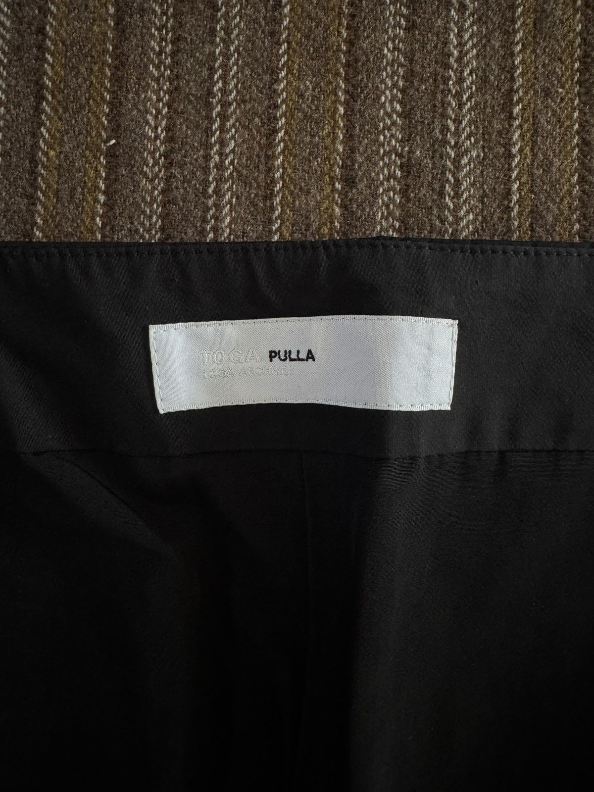 Toga Pulla Toga 25AW Memory Grosgrain Mini Skirt Size 28" / US 6 / IT 42 - 9 Thumbnail