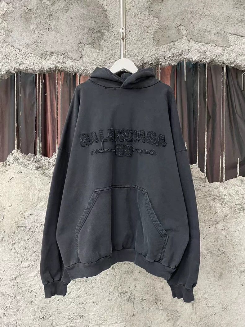 Balenciaga Balenciaga Distressed Hooded Sweatshirt Size US S / EU 44-46 / 1 - 1 Thumbnail