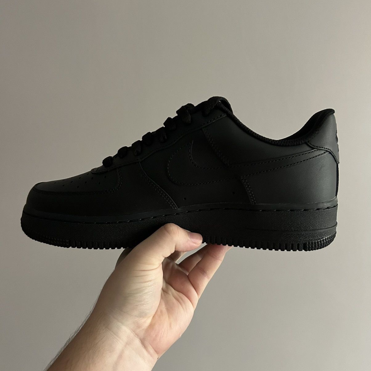 Nike Black Nike Air Force 1 Size US 9.5 / EU 42-43 - 9 Thumbnail