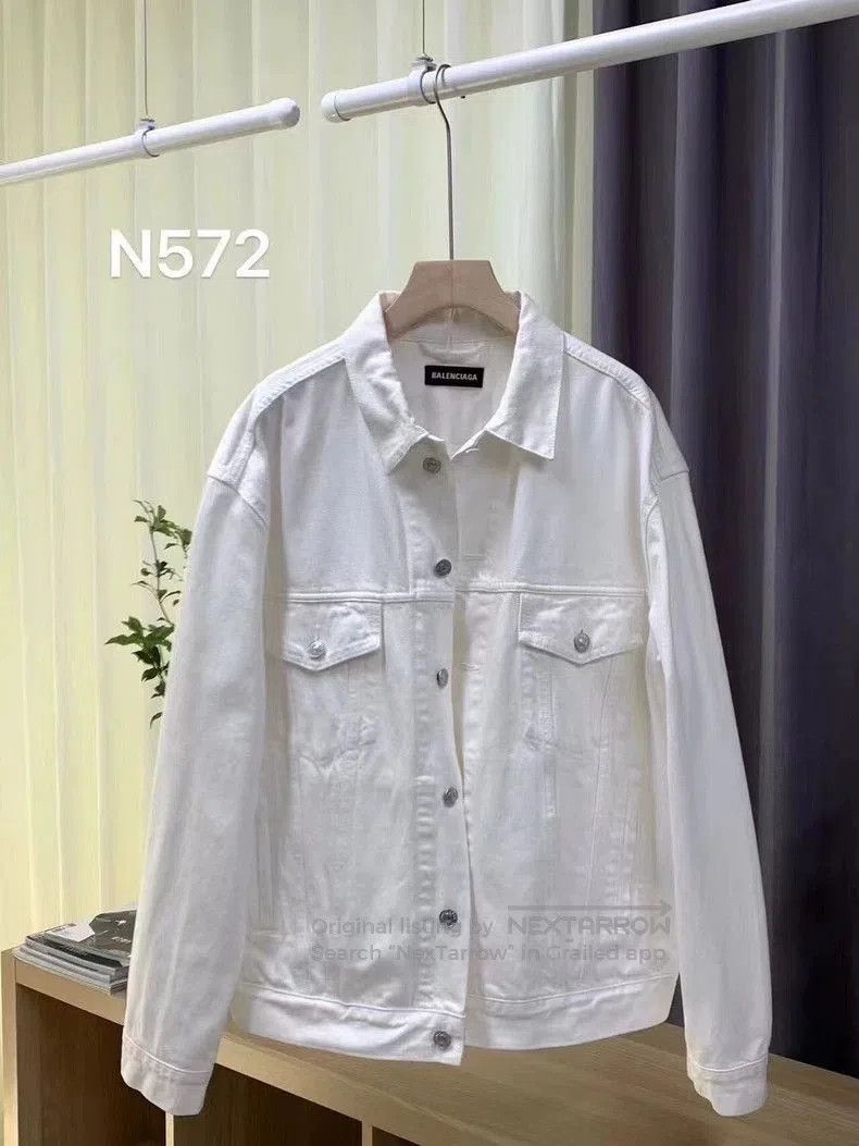 Balenciaga Balenciaga Back Logo Denim Jacket. Size US XL / EU 56 / 4 - 1 Thumbnail