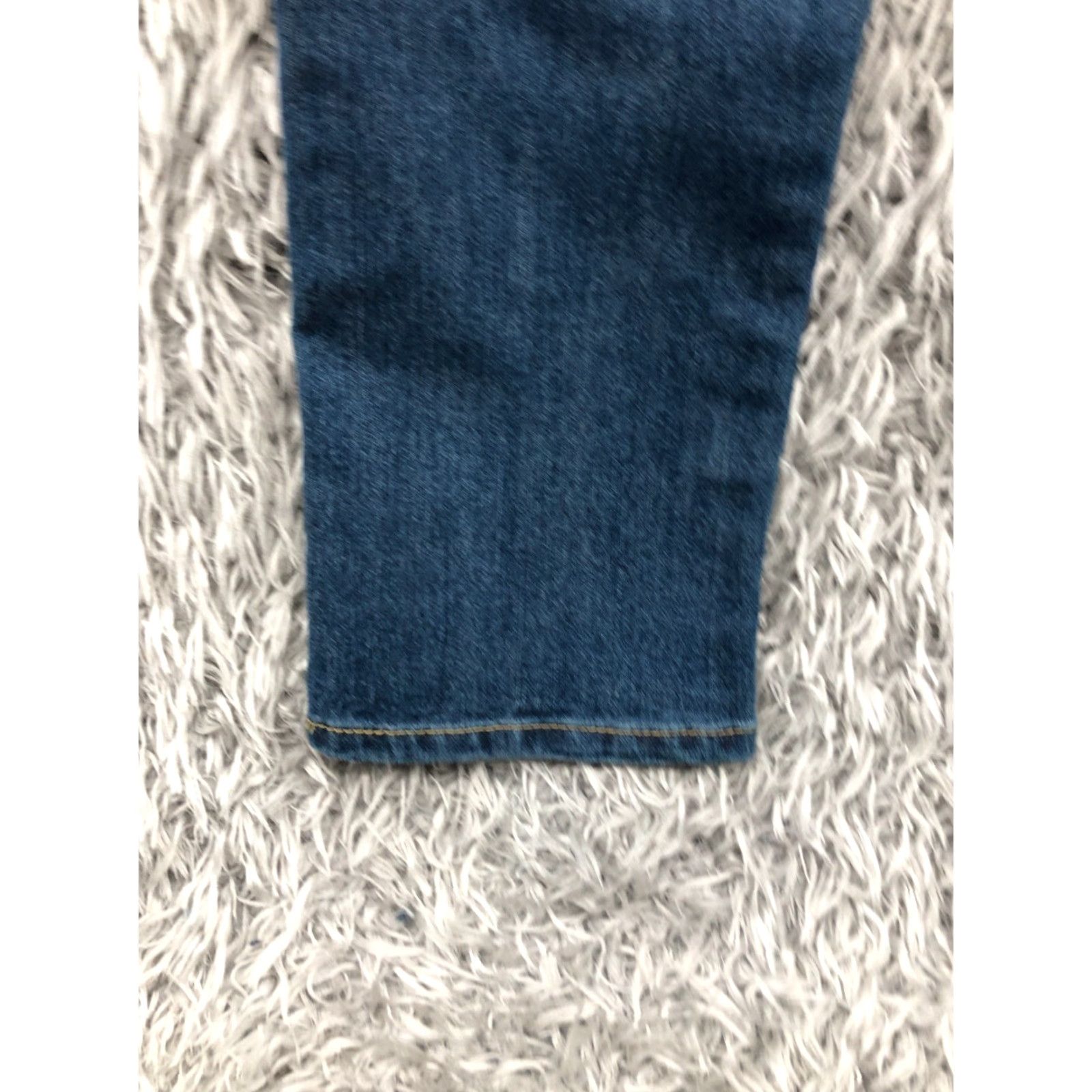 Vintage Daisy Fuentes Jeans Skinny Womens Regular Medium Wash Blue Size 6-30 Inseam 31 5-Pocket Denim Cotton Shirt Size 28" / US 6 / IT 42 - 7 Thumbnail