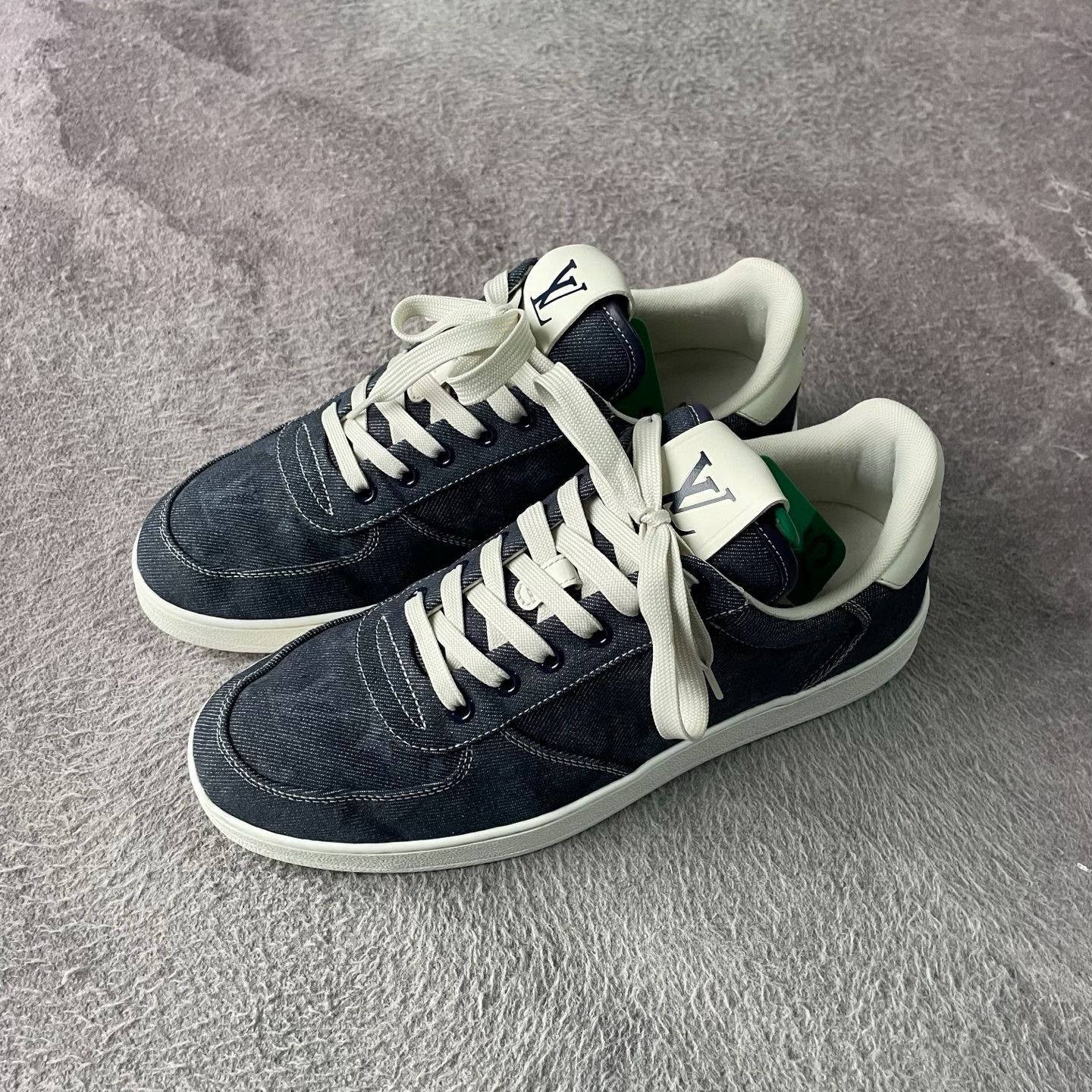 Louis Vuitton Louis Vuitton Denim Blue Lowtop Sneakers 41 Men Size US 8.5 / EU 41-42 - 1 Thumbnail
