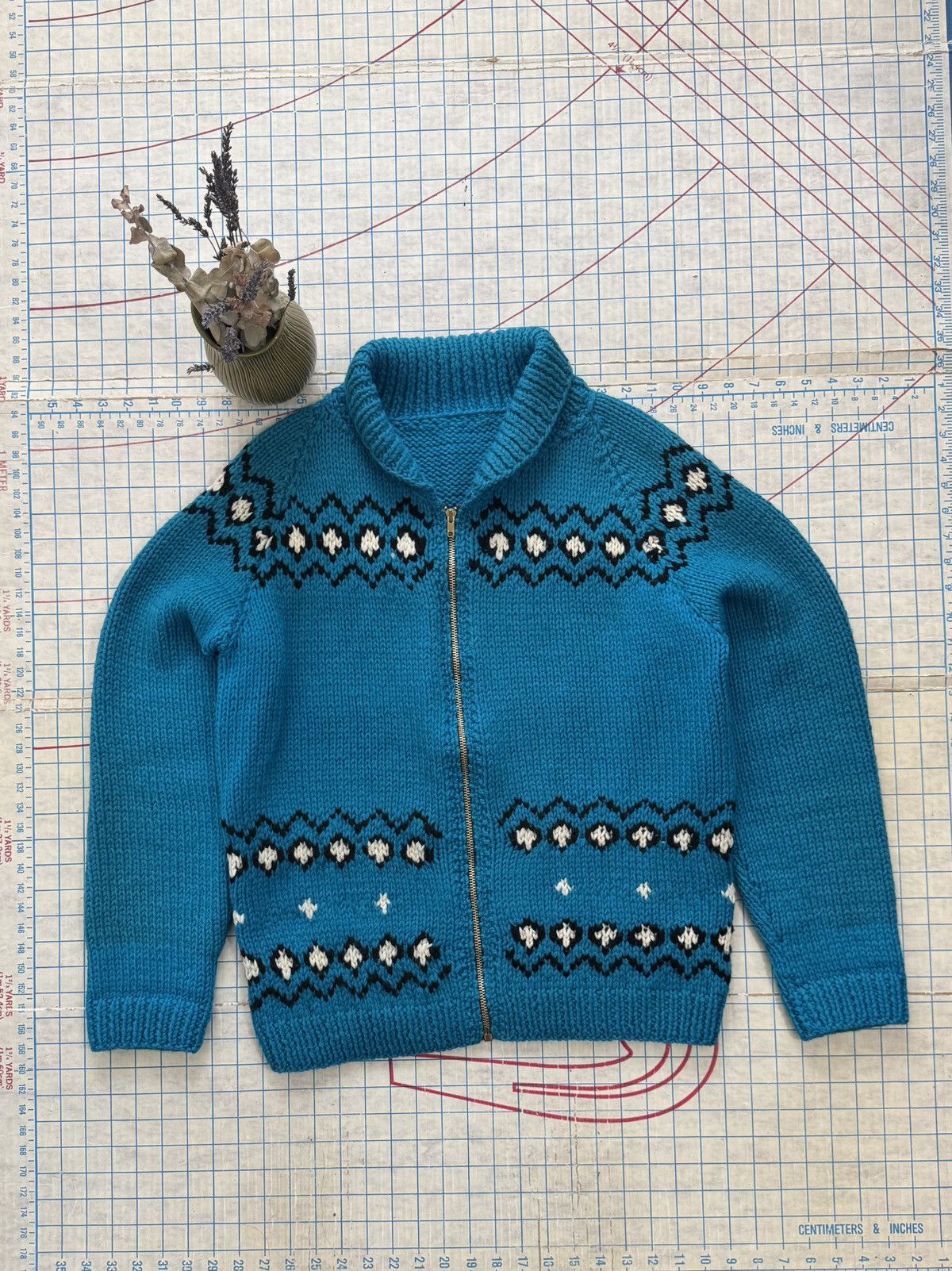 Vintage Vintage 60’s Patterned Cowichan Sweater Talon Zip Fits Med Size US M / EU 48-50 / 2 - 2 Thumbnail