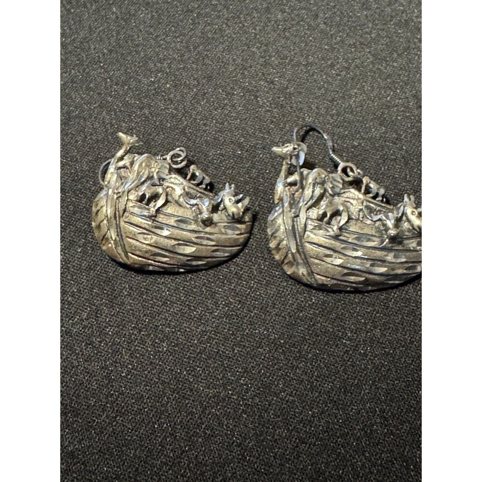 Other 925 Sterling Silver Noah's Ark Hook Earrings Size ONE SIZE - 1 Thumbnail