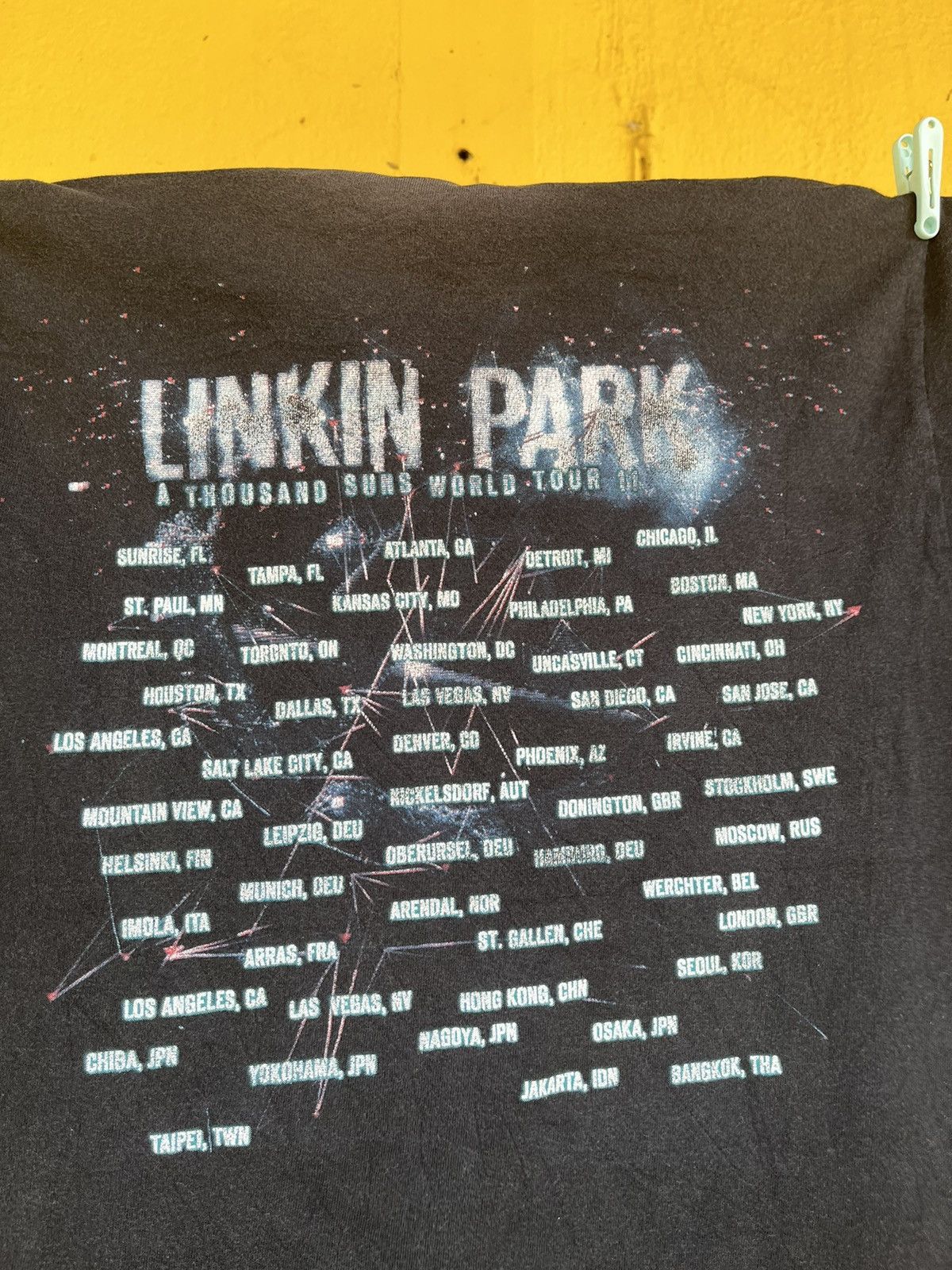 Band Tees LINKIN PARK A THOUSAND SUNS WORLD 2011 Size US M / EU 48-50 / 2 - 3 Thumbnail