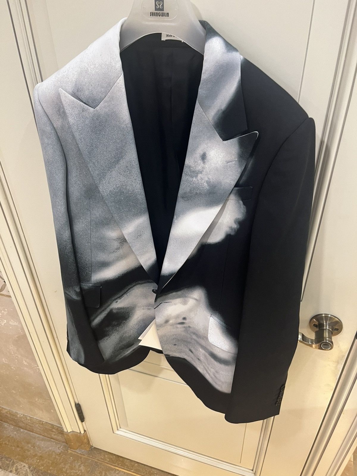 Alexander McQueen Luminous flower, single breast blazer size46 Size 46R - 20 Thumbnail