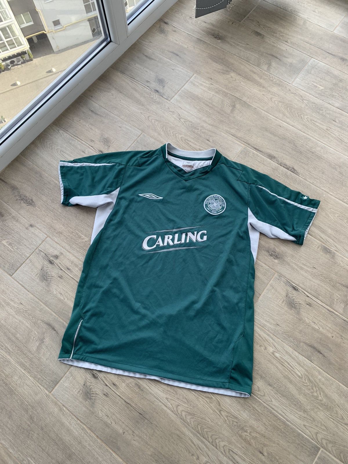 Umbro 🔥CELTIC 2004 2005 UMBRO AWAY SOCCER JERSEY Size US M / EU 48-50 / 2 - 3 Thumbnail