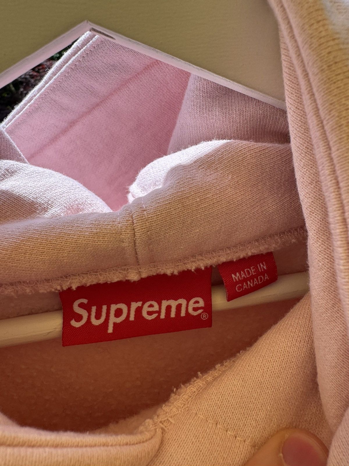 Supreme Supreme Pink Hoodie Size US L / EU 52-54 / 3 - 4 Thumbnail