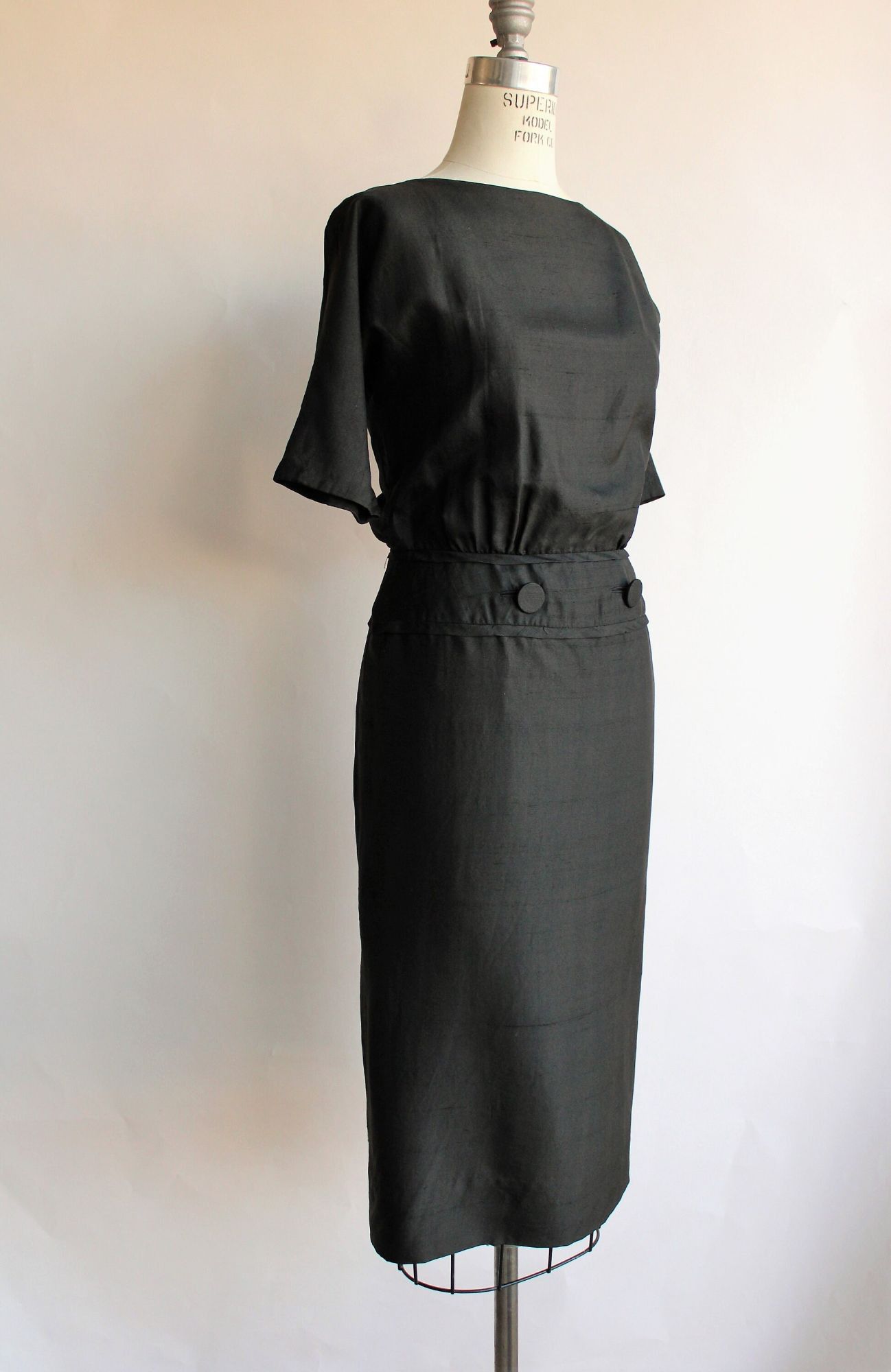 Vintage Vintage 1950s 1960s Dress, Carl Naftal Black Dupioni Silk Li Size M / US 6-8 / IT 42-44 - 6 Thumbnail