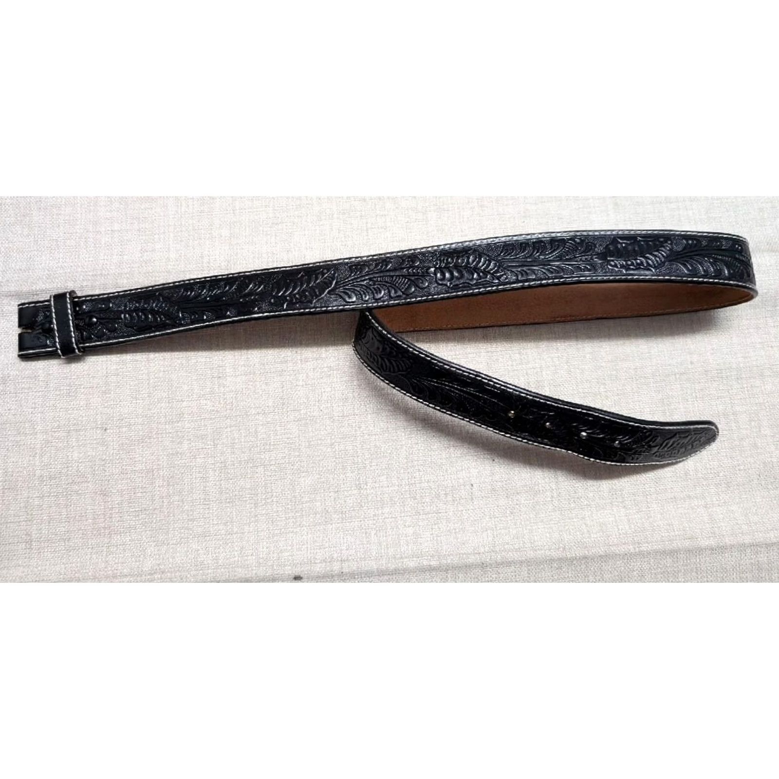 Vintage VINTAGE WESTERN belt COWBOY rodeo black leather buckle TOOLED size 40 Y2K Men Size 40 - 4 Thumbnail