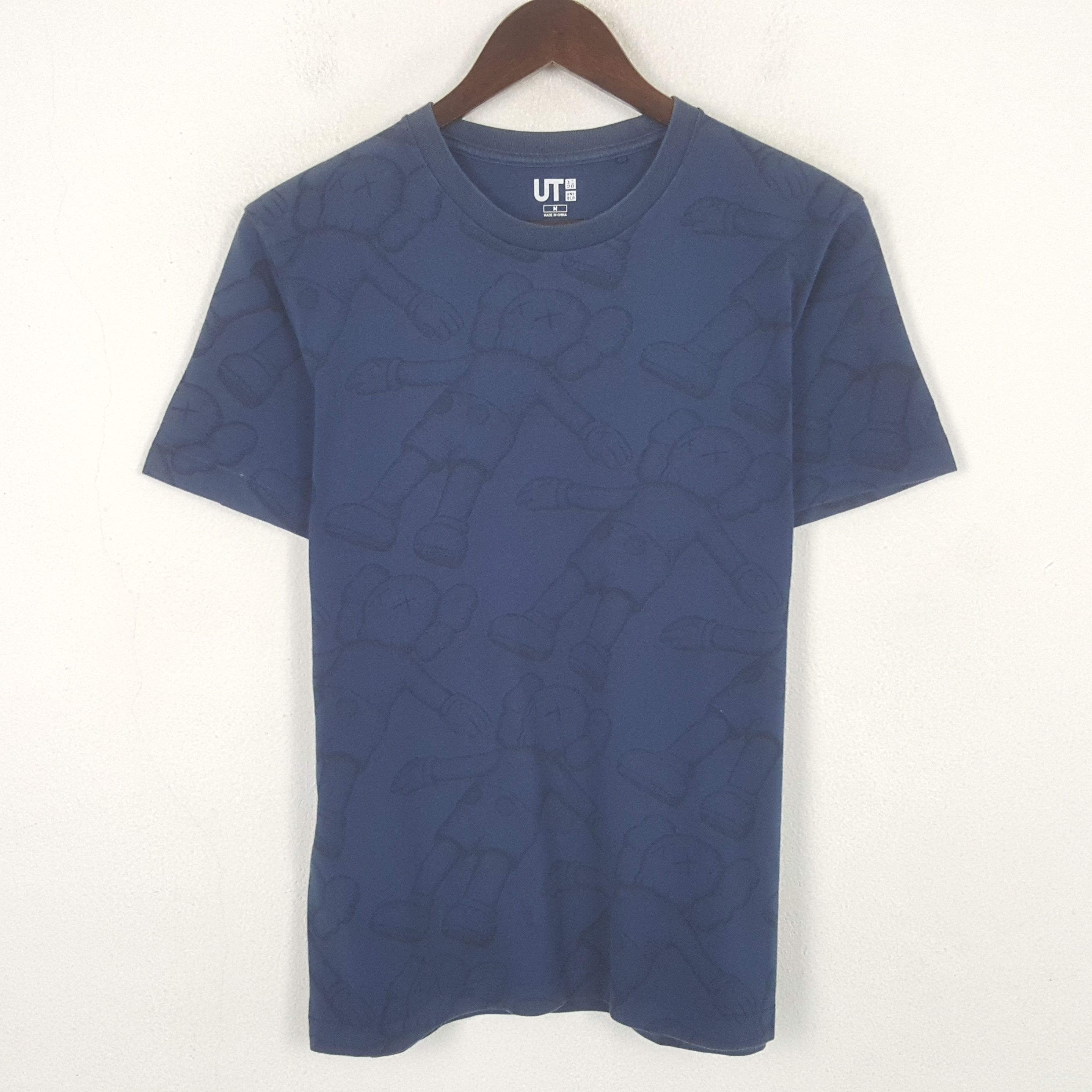 Kaws Vintage Kaws Overprinted Logo Tshirt Size US M / EU 48-50 / 2 - 1 Thumbnail