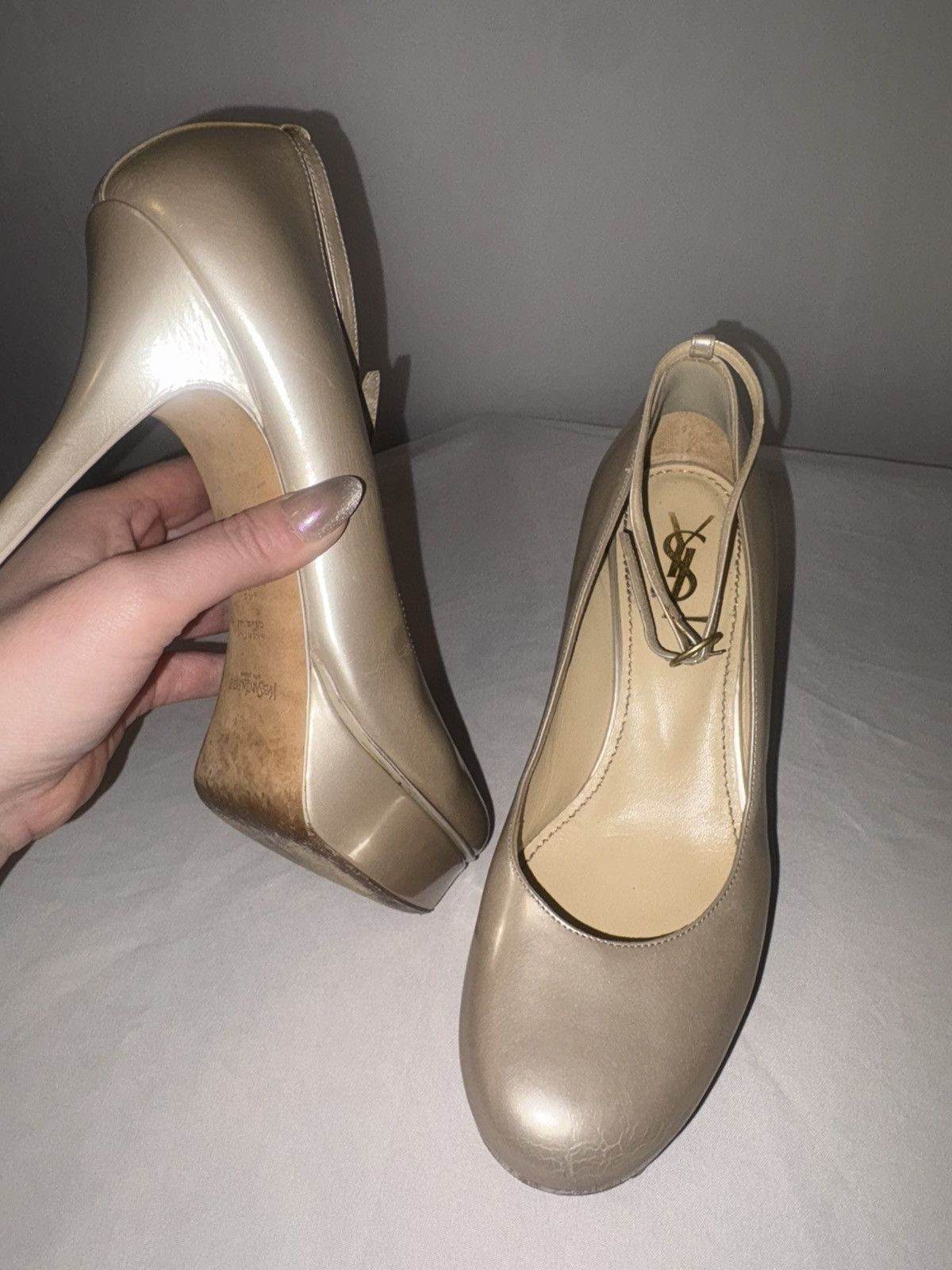 Yves Saint Laurent Yves Saint Laurent Pearl Beige Leather Pumps Size US 8 / IT 38 - 3 Thumbnail