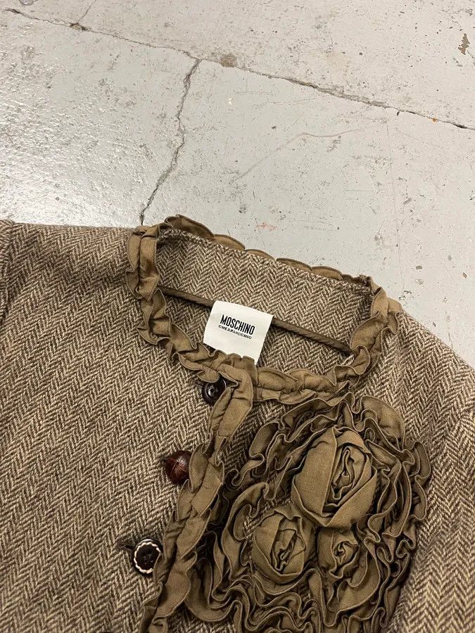 Moschino 2000s Moschino Flower Wool Ruffled Beige Jacket Size S / US 4 / IT 40 - 6 Thumbnail