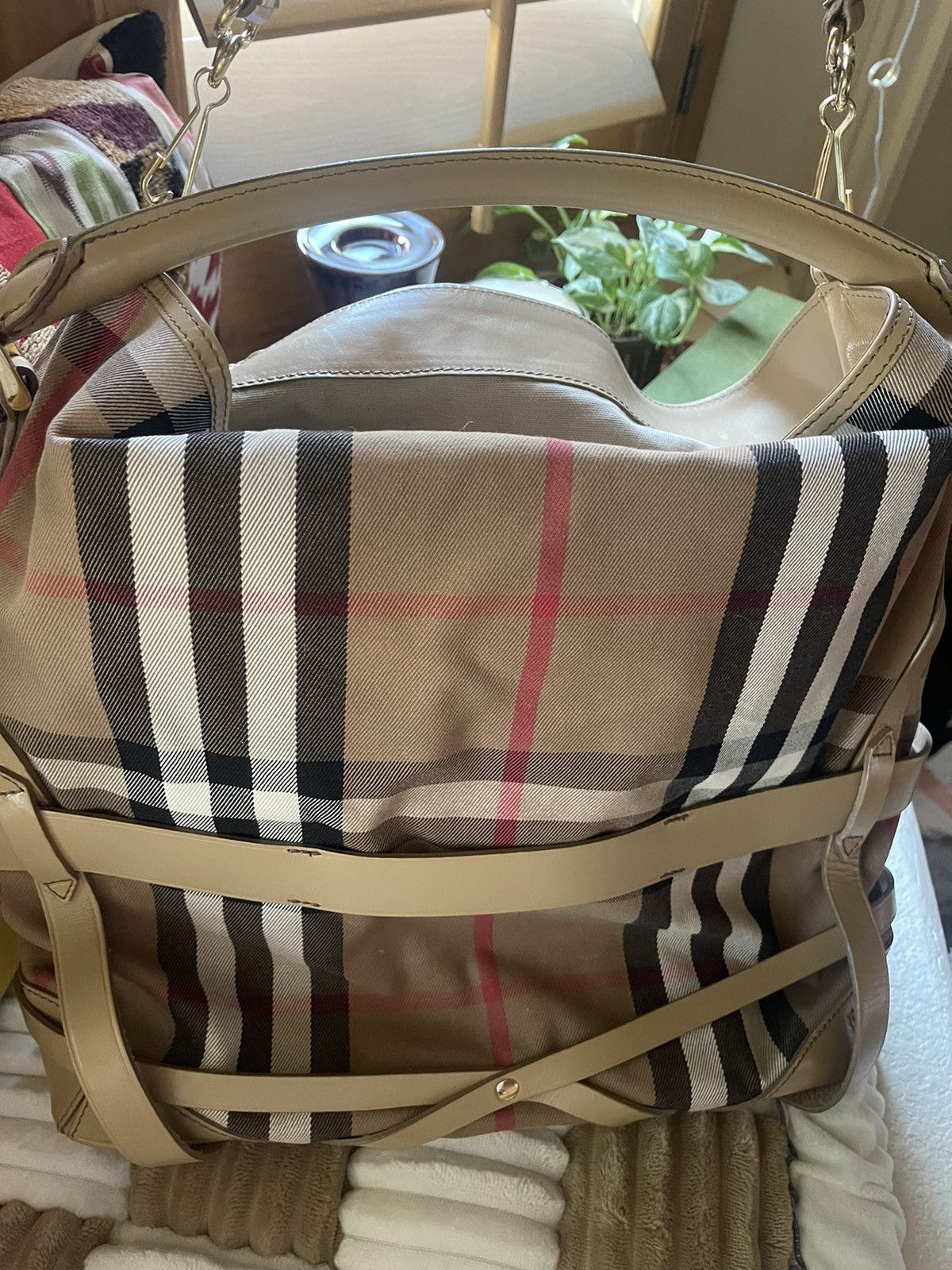 Burberry VINTAGE Burberry Tote Purse Size ONE SIZE - 4 Thumbnail