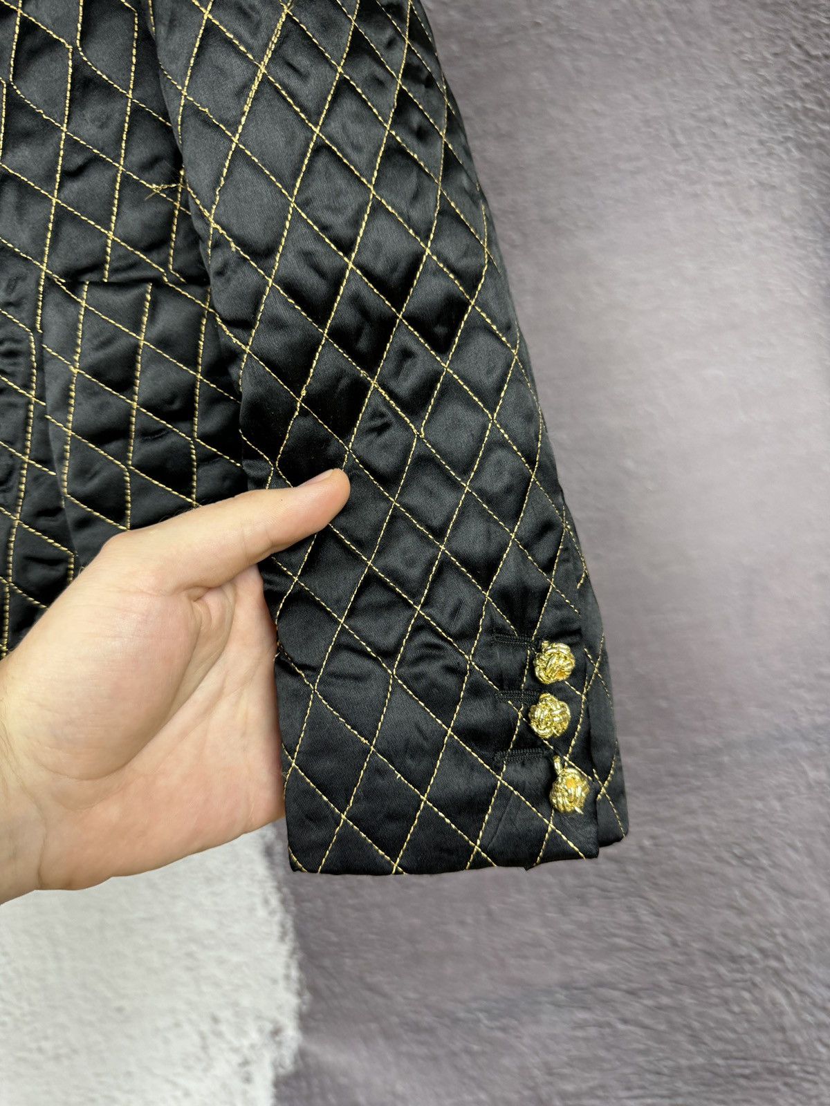 Cerruti 1881 Cerruti 1881 Femme Paris quilted black gold free blazer Size S / US 4 / IT 40 - 8 Thumbnail