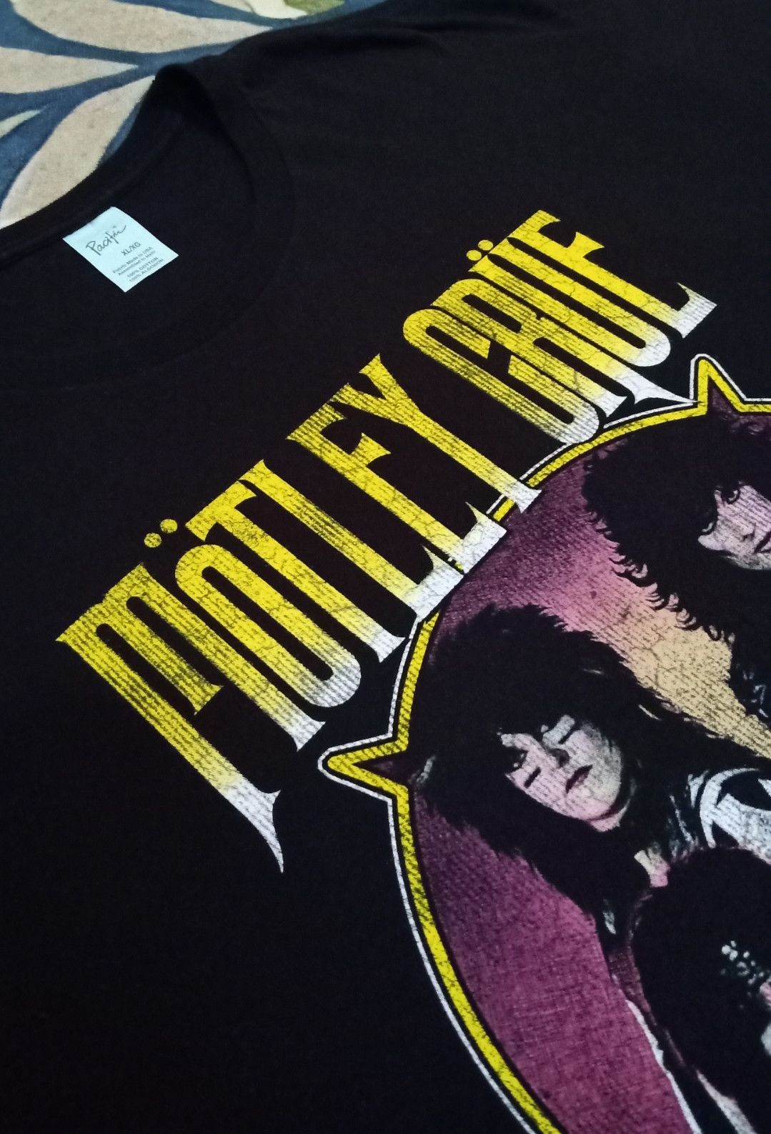 Band Tees Mötley Crüe Heavy Metal Band T-shirt Size US XL / EU 56 / 4 - 7 Thumbnail