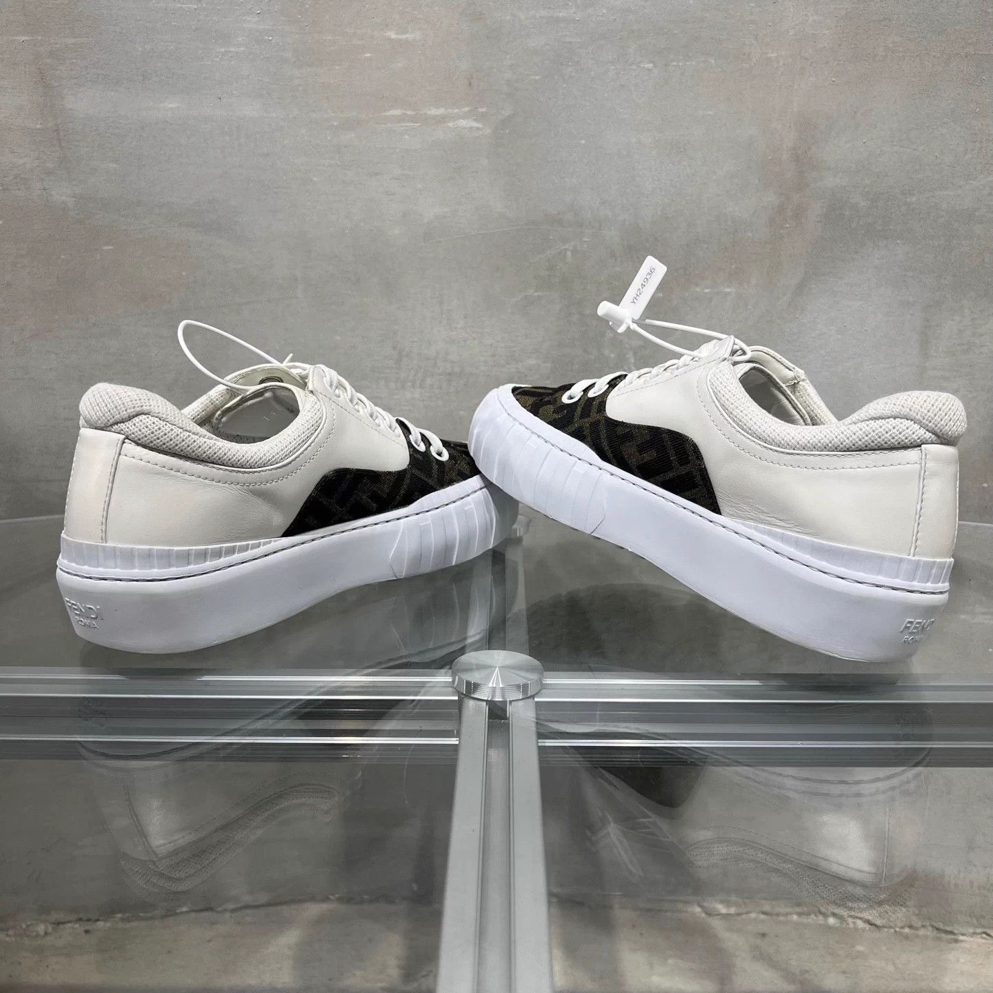Fendi Fendi FF print white and brown low-top sneakers UK5 Size US 8 / IT 38 - 5 Thumbnail