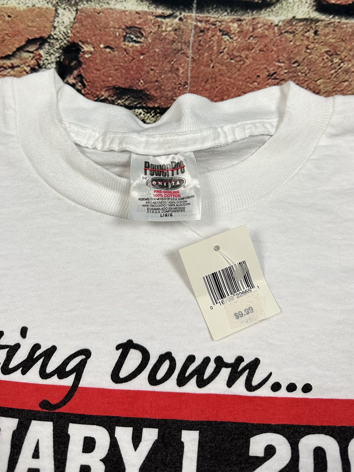 Vintage Vintage 2000 Counting Down Millennium T Shirt New Years Y2K Size US L / EU 52-54 / 3 - 5 Thumbnail