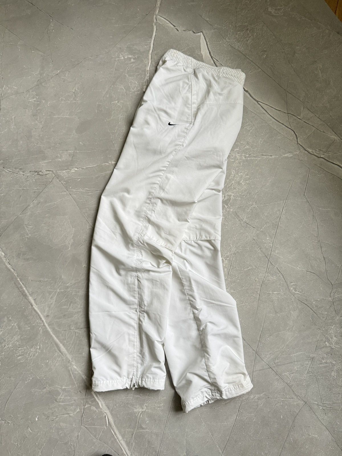 Nike 00s Nike Vintage Tracksuit Nylon Pants Small Swoosh Baggy Size US 30 / EU 46 - 1 Thumbnail