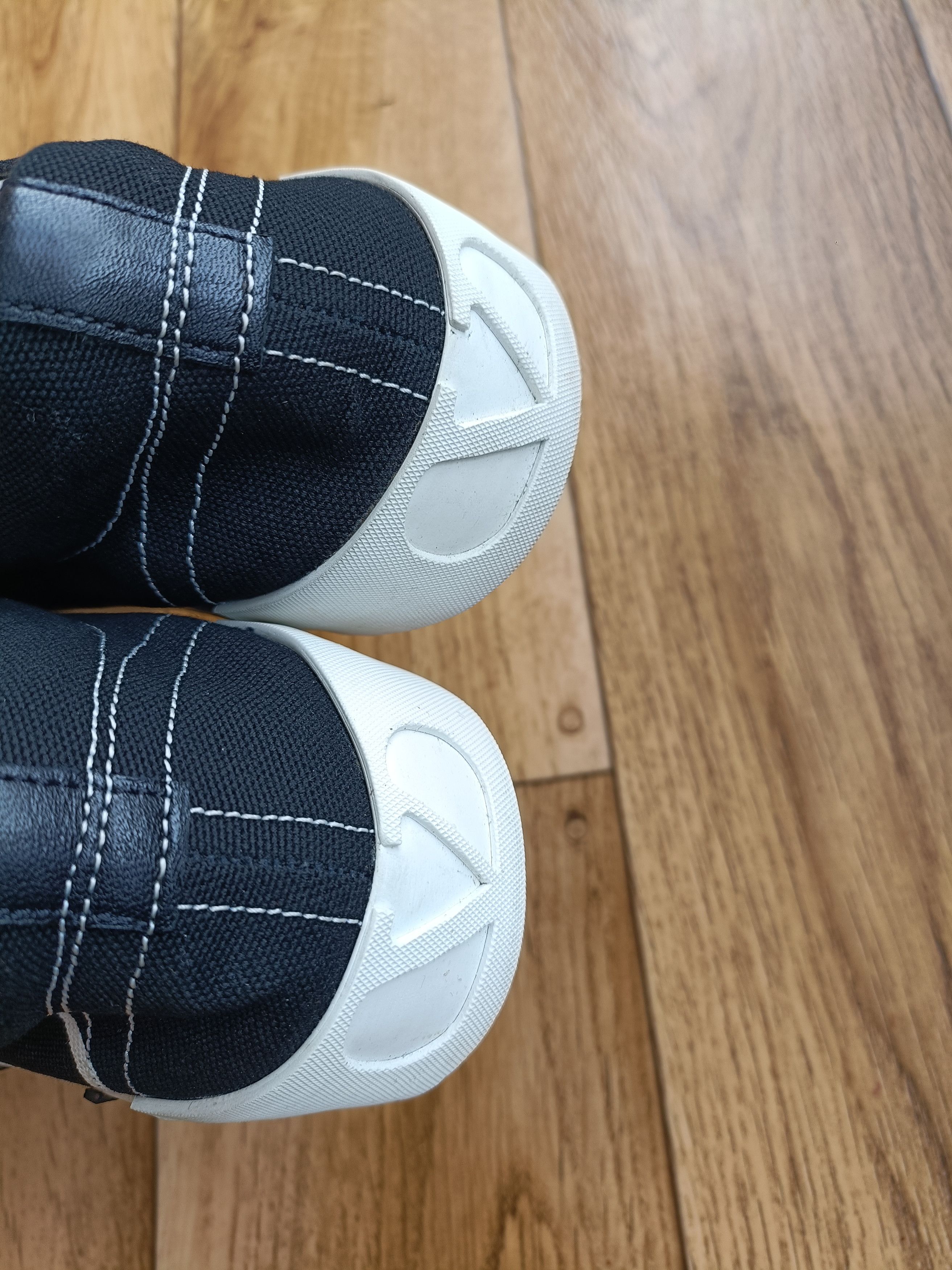 Valentino Valentino Garavani Canvas Sneakers Size US 8 / EU 41 - 14 Thumbnail