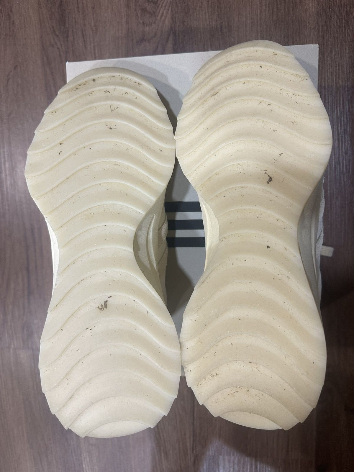 Adidas × Fear of God Fear of God Has Pale Yellow Los Angeles Runner Size US 9.5 / EU 42-43 - 8 Thumbnail