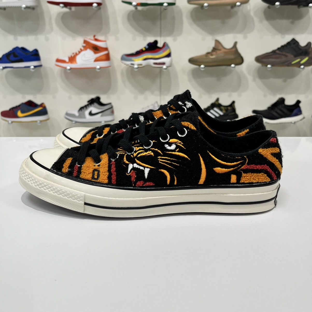 Converse × Undefeated Converse Chuck Taylor All Star 70 Undefeated Varsity Jacket Size US 10 / EU 43 - 3 Thumbnail