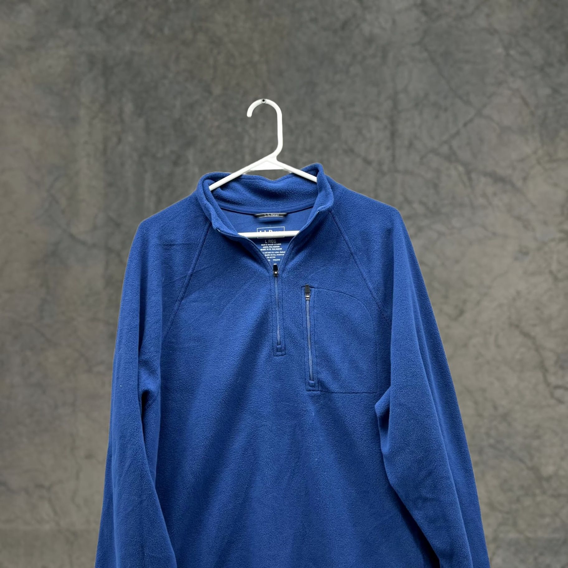 Vintage LL Bean Sweater Men Large Adult Blue 1/4 Zip Sweatshirt Polyester Fleece Mock Neck Long Sleeve Pullover 1/4 Zip Logo Vintage No N/A Size US L / EU 52-54 / 3 - 1 Thumbnail