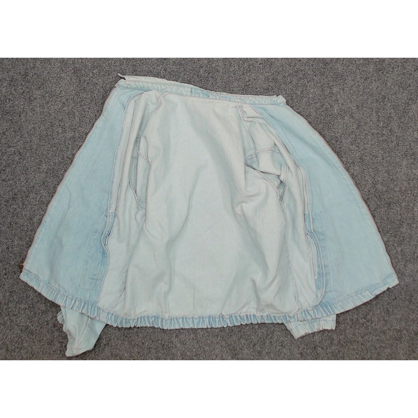 Vintage 0s Vintage Light Wash Denim Boxy Cropped Bomber Jacket Size US L / EU 52-54 / 3 - 7 Thumbnail